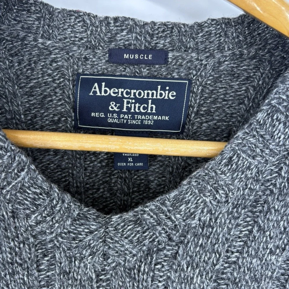 Y2K Abercrombie Fitch Men Ribbed V Neck Sweater‎ XL Gray Logo Patch Preppy